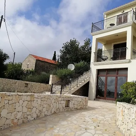 Clio Holiday home *